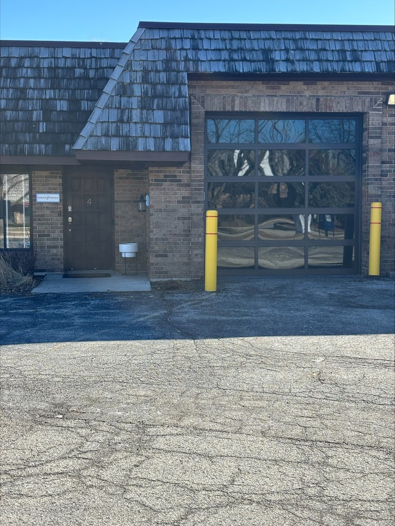 14045 W Petronella Drive, Libertyville, IL 60048