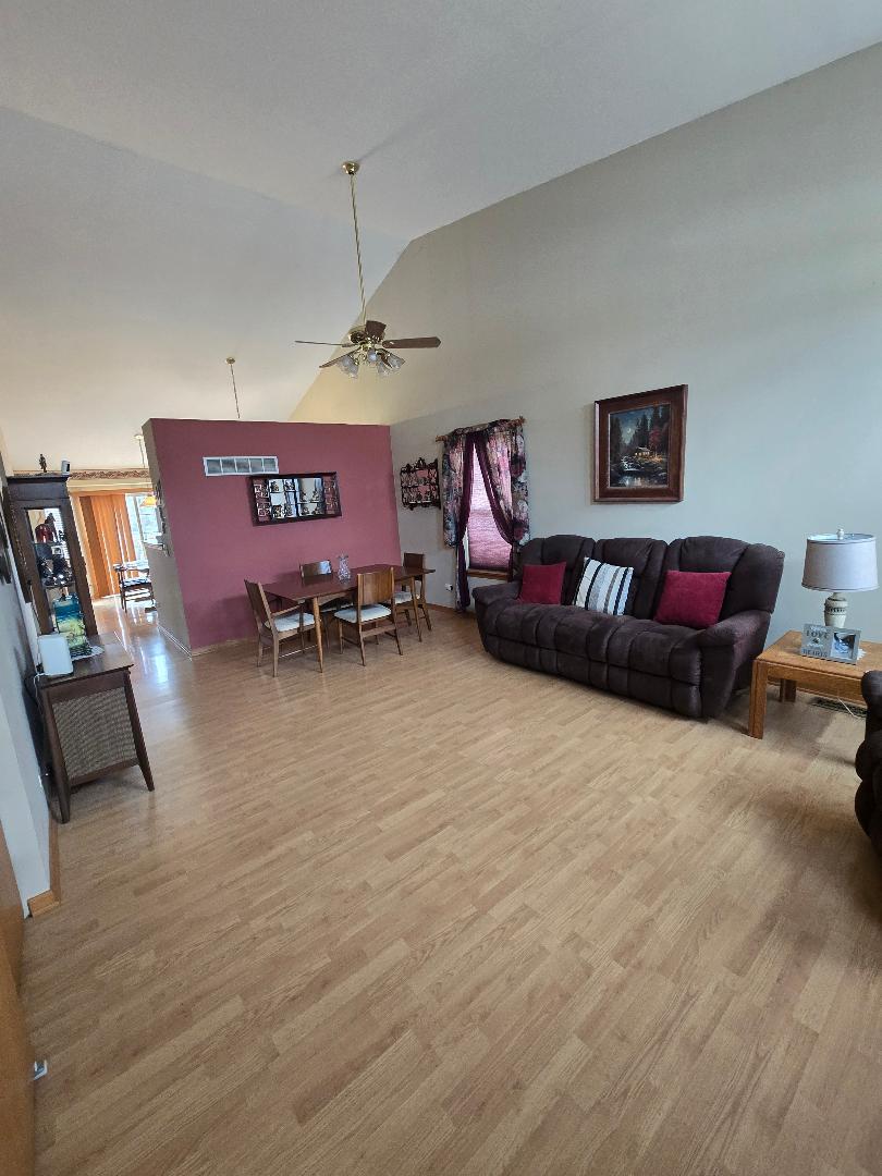 2061 SEDGEWICKE Drive, Romeoville, IL 60446