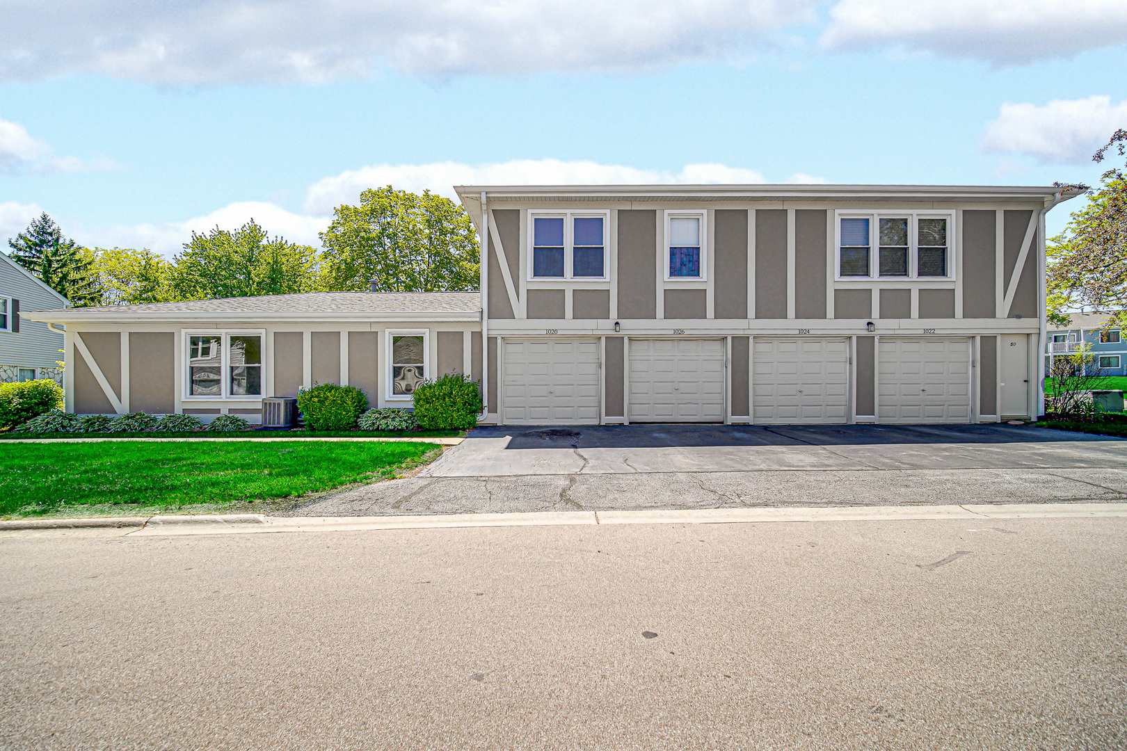 1020 Brunswick Harbor #5001, Schaumburg, IL 60193
