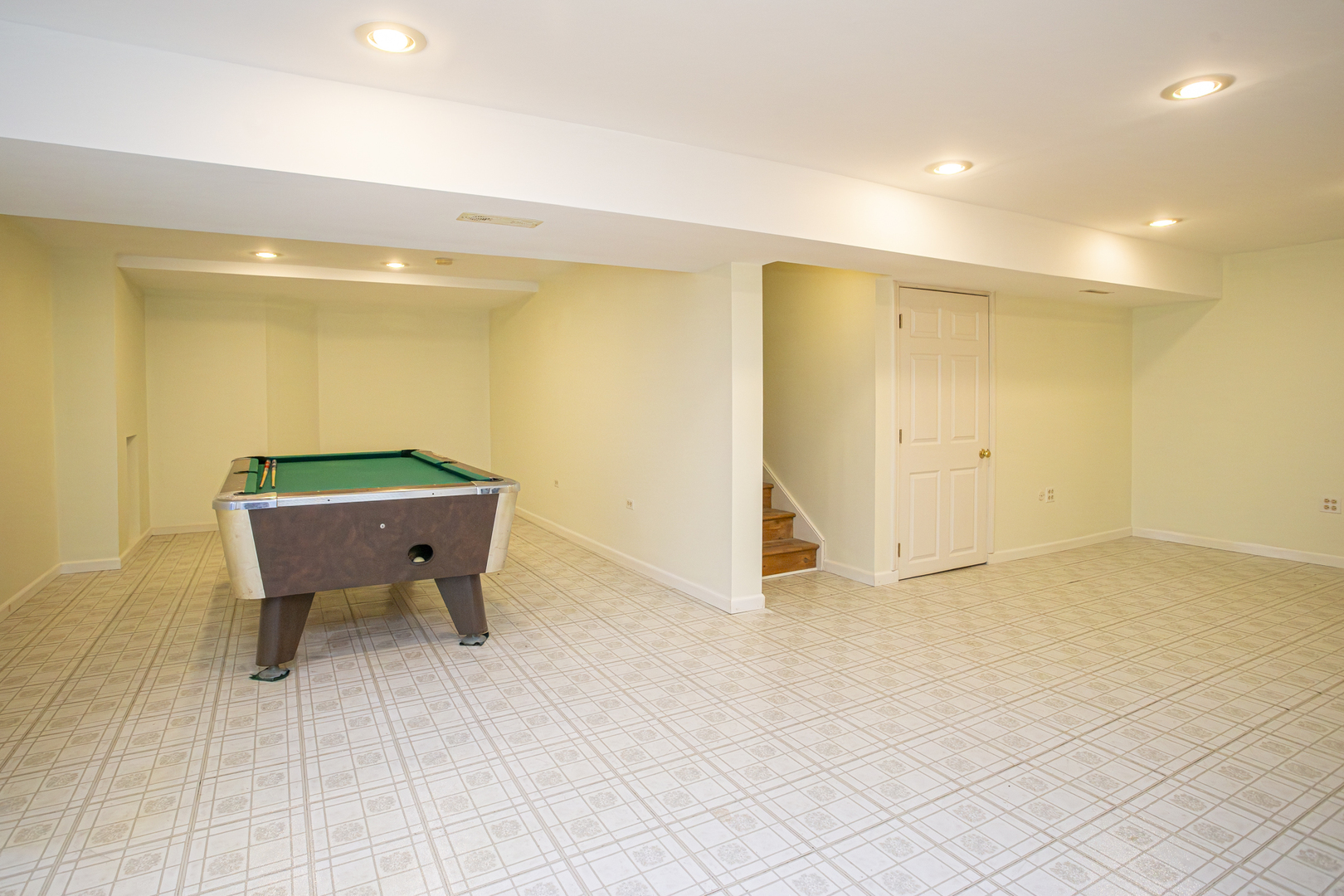 860 Amelia Court, Grayslake, IL 60030