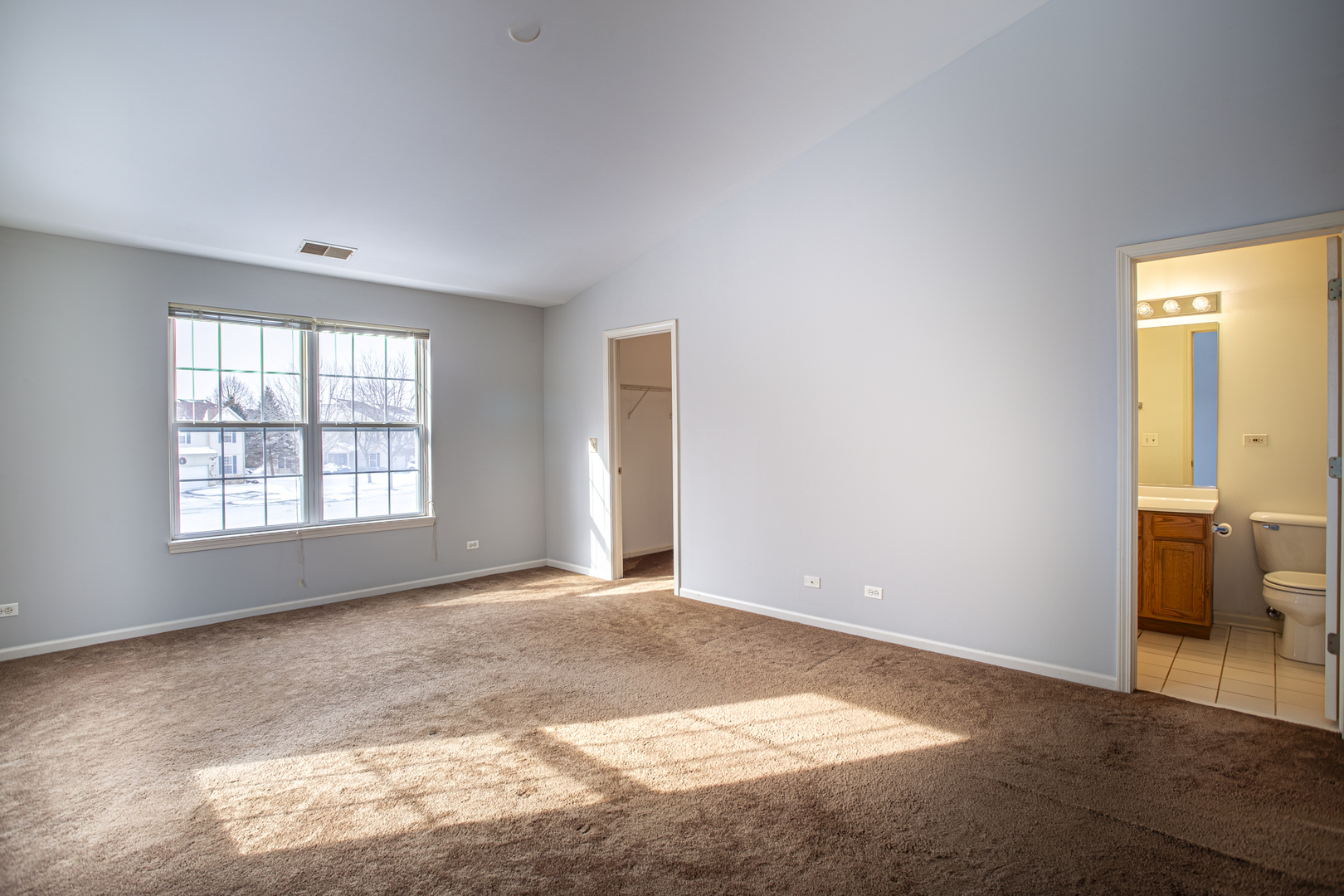 860 Amelia Court, Grayslake, IL 60030