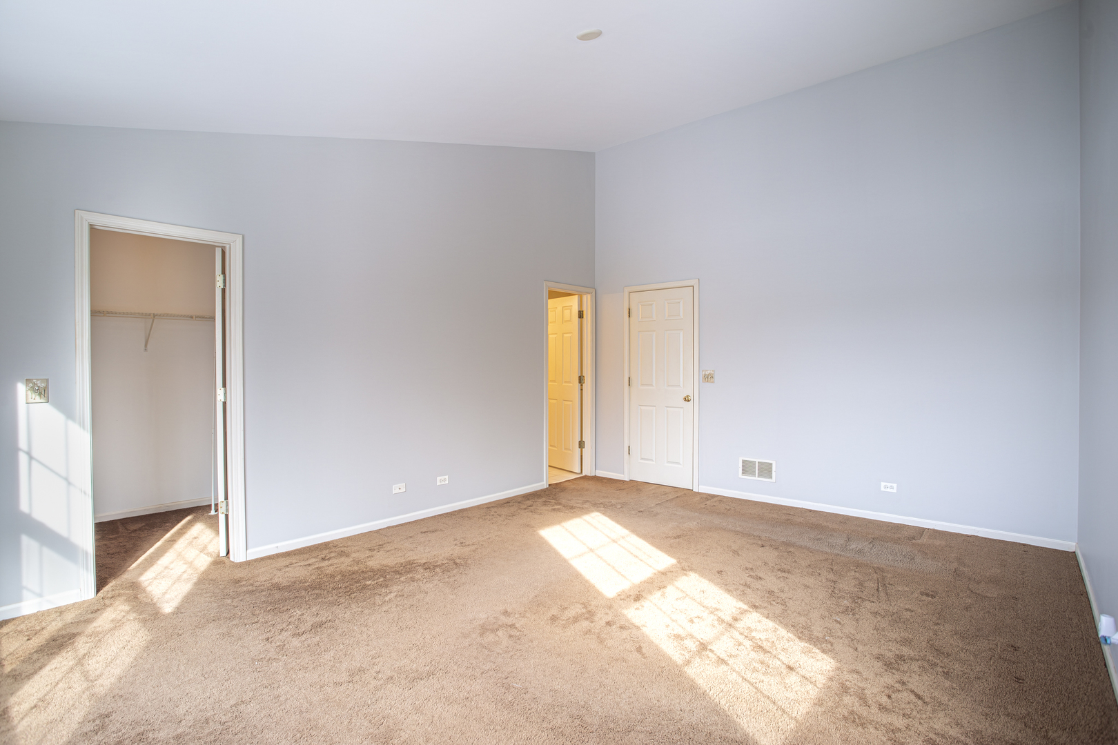 860 Amelia Court, Grayslake, IL 60030