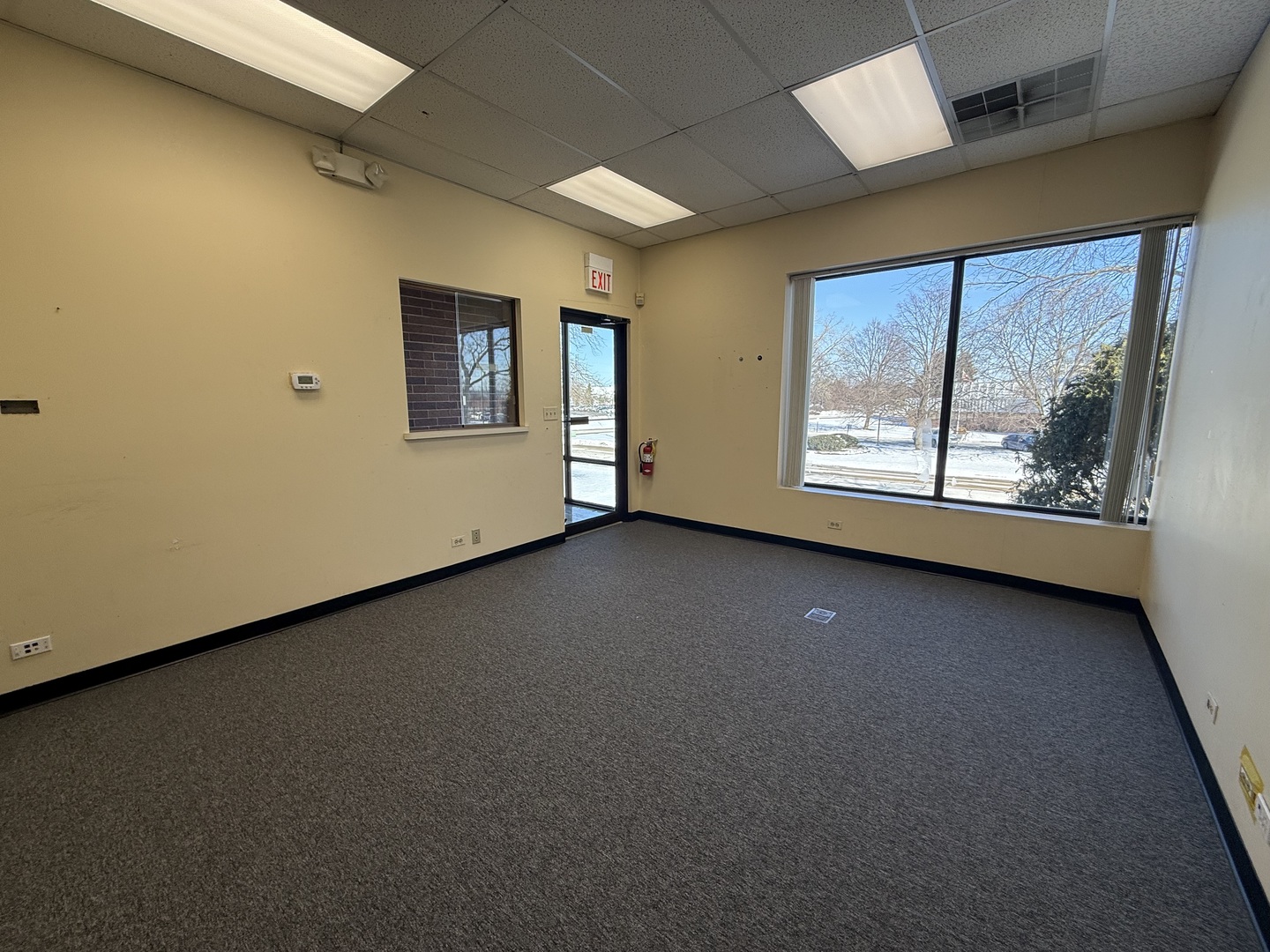 1881 Industrial Drive, Libertyville, IL 60048