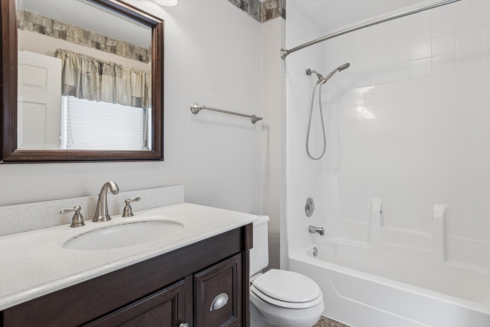 2100 Hammel Avenue, Aurora, IL 60504