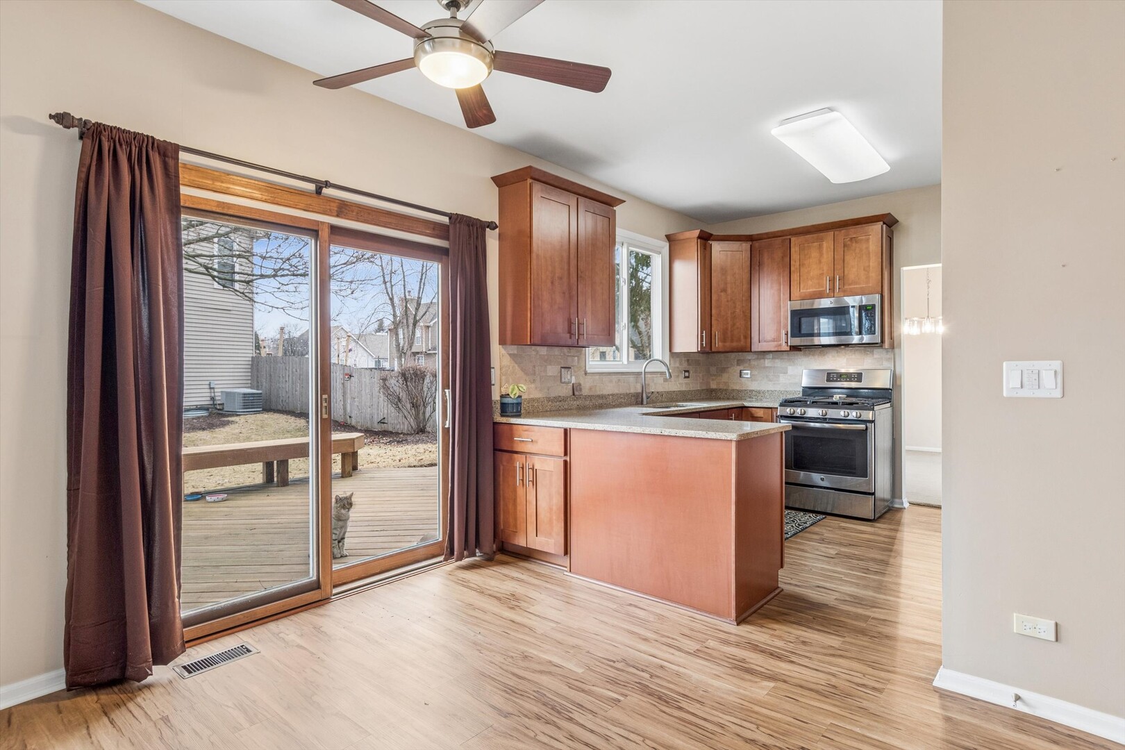 2100 Hammel Avenue, Aurora, IL 60504