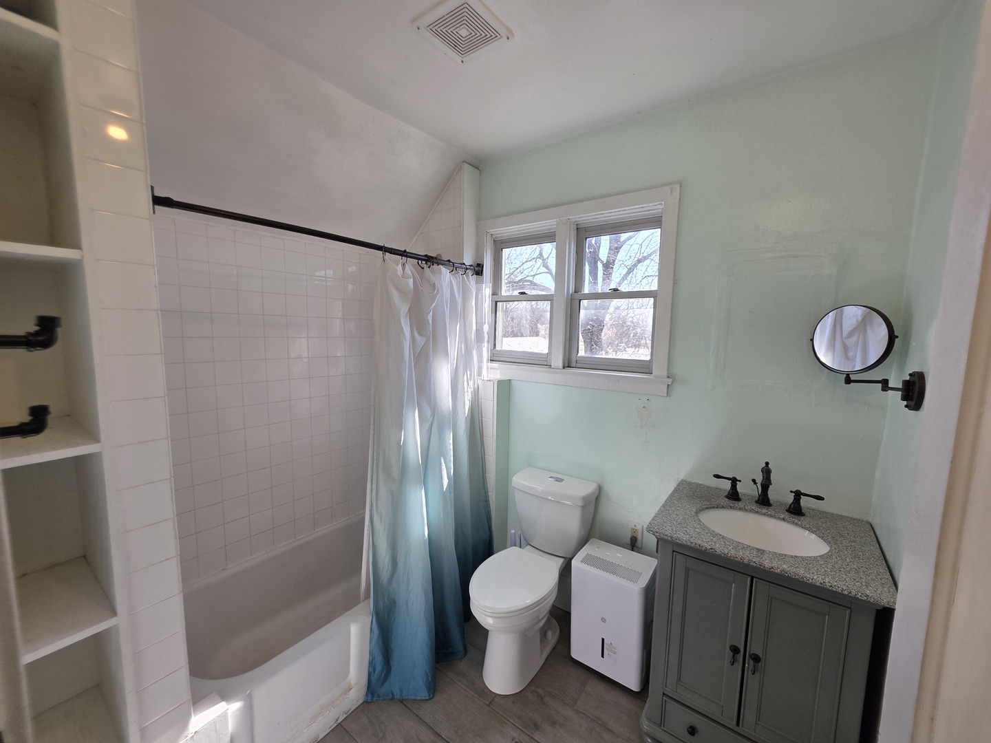 463 North Street, Elgin, IL 60120