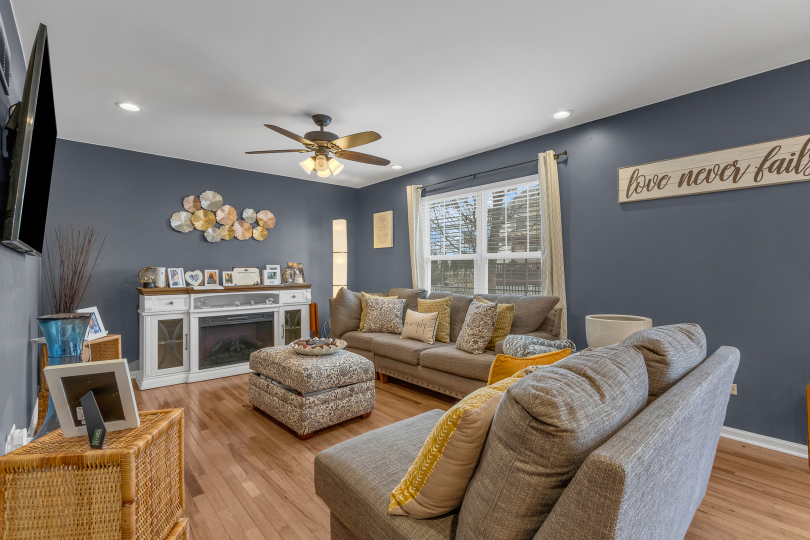 2009 ASHBROOK Court, Plainfield, IL 60586