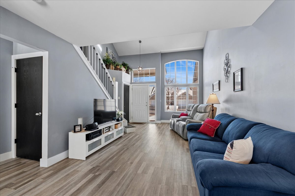 646 Aspen Drive, Romeoville, IL 60446