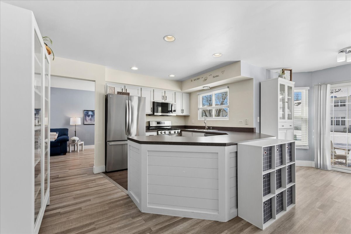 646 Aspen Drive, Romeoville, IL 60446