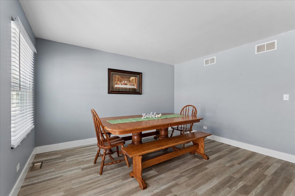 646 Aspen Drive, Romeoville, IL 60446