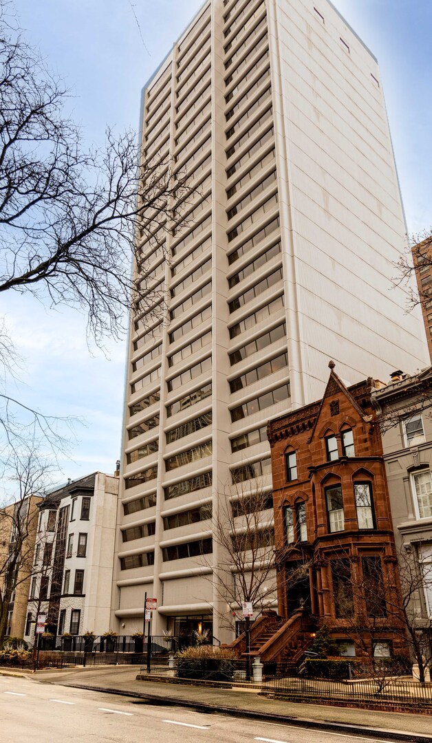 1415 N Dearborn Street #17D, Chicago, IL 60610