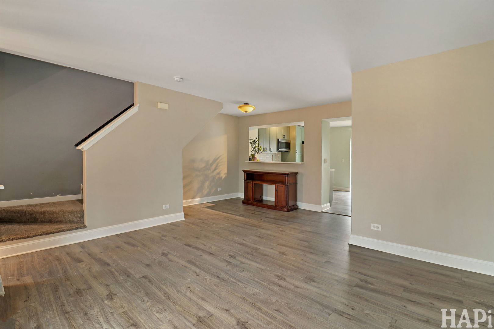 283 W Whispering Oaks Lane, Round Lake, IL 60073