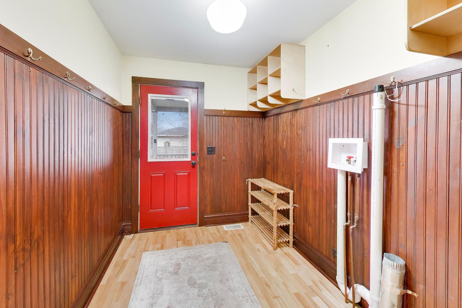 311 Brainerd Avenue, Libertyville, IL 60048