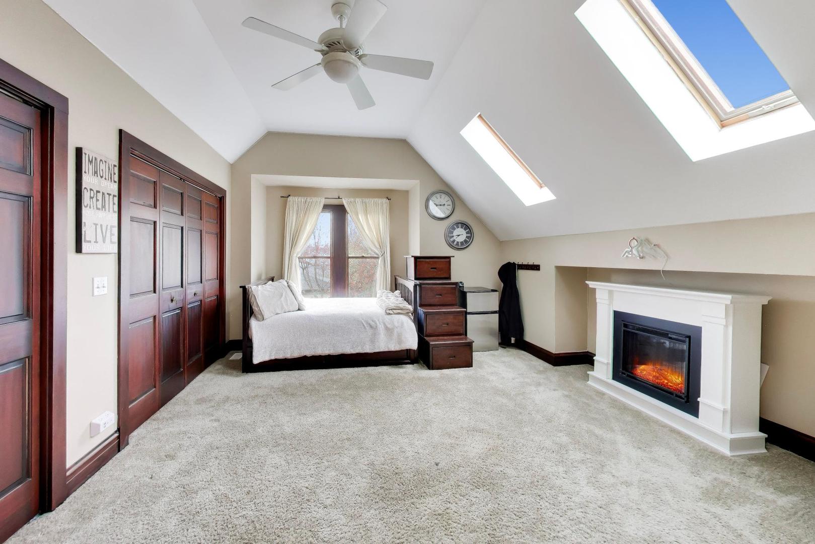 311 Brainerd Avenue, Libertyville, IL 60048