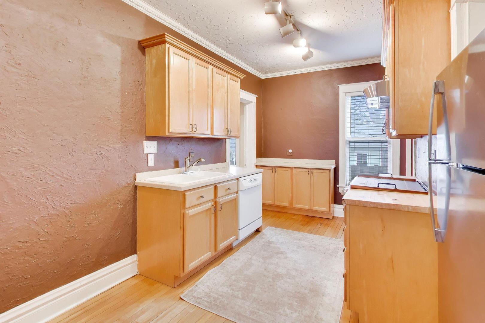 311 Brainerd Avenue, Libertyville, IL 60048