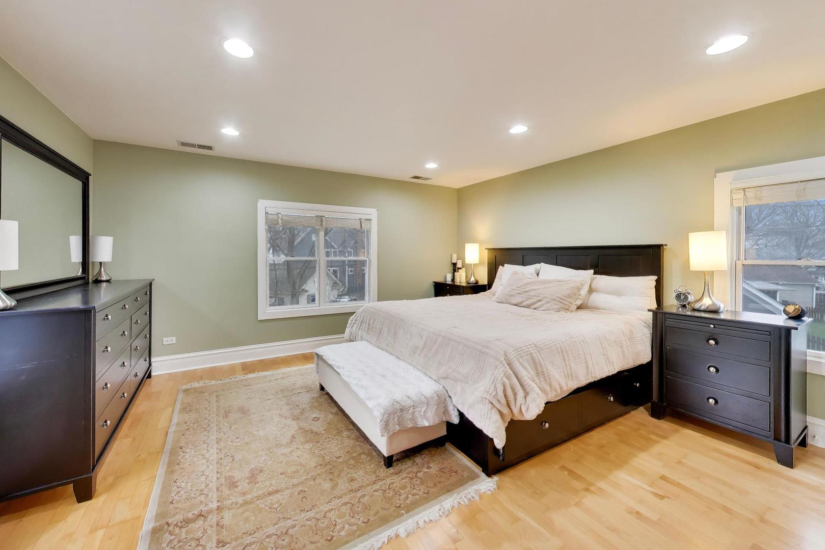 311 Brainerd Avenue, Libertyville, IL 60048