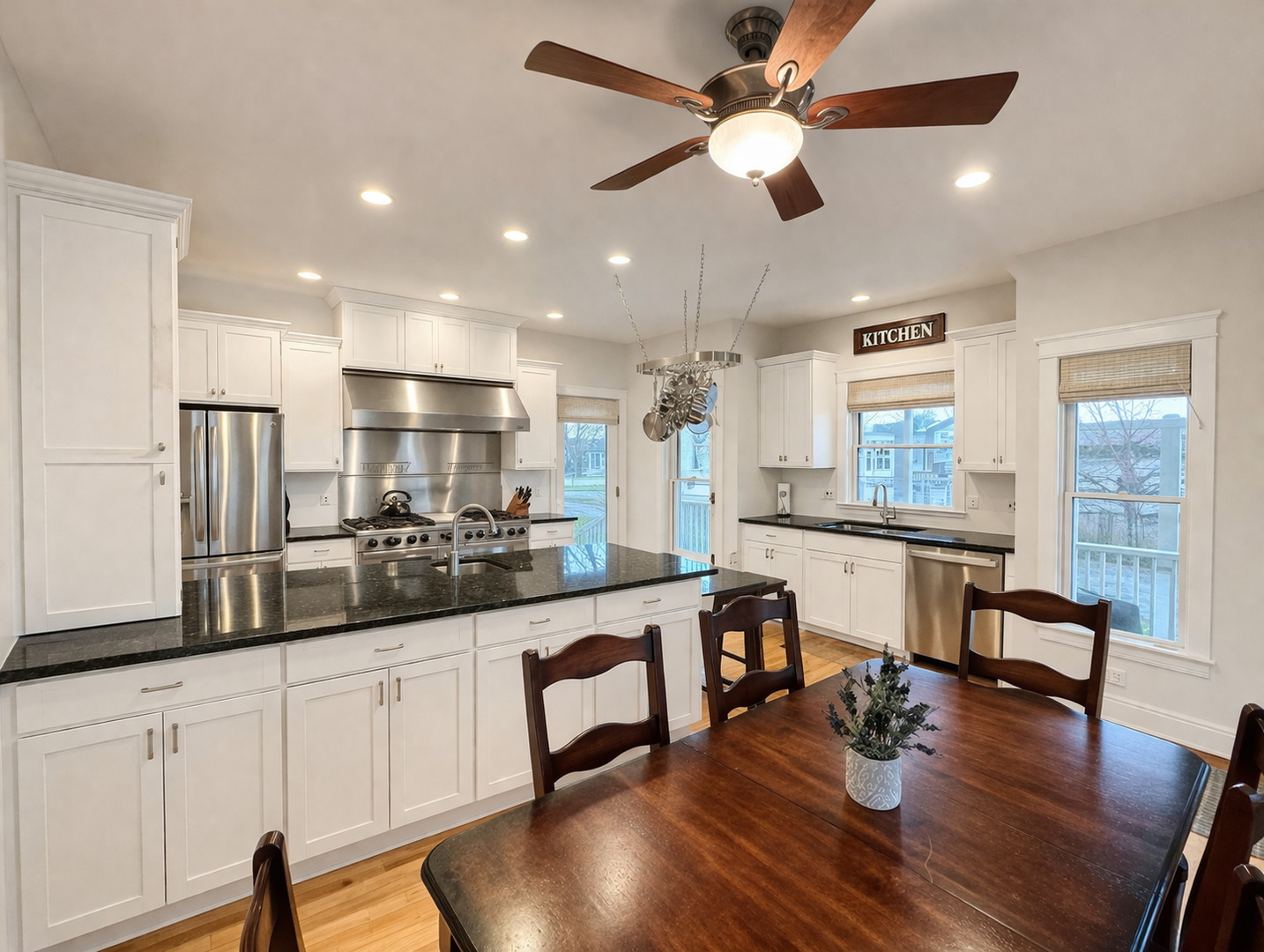 311 Brainerd Avenue, Libertyville, IL 60048