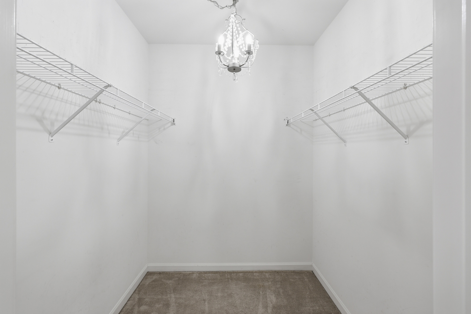 14 S Prospect Street #402, Roselle, IL 60172