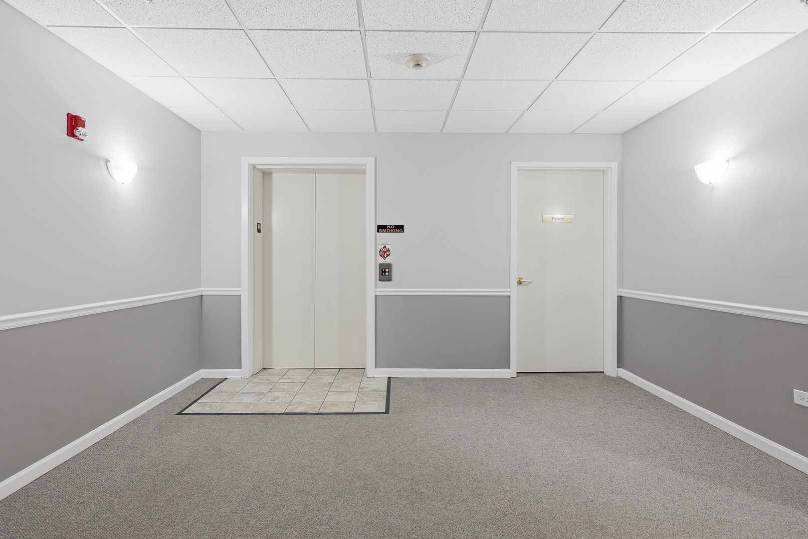 14 S Prospect Street #402, Roselle, IL 60172