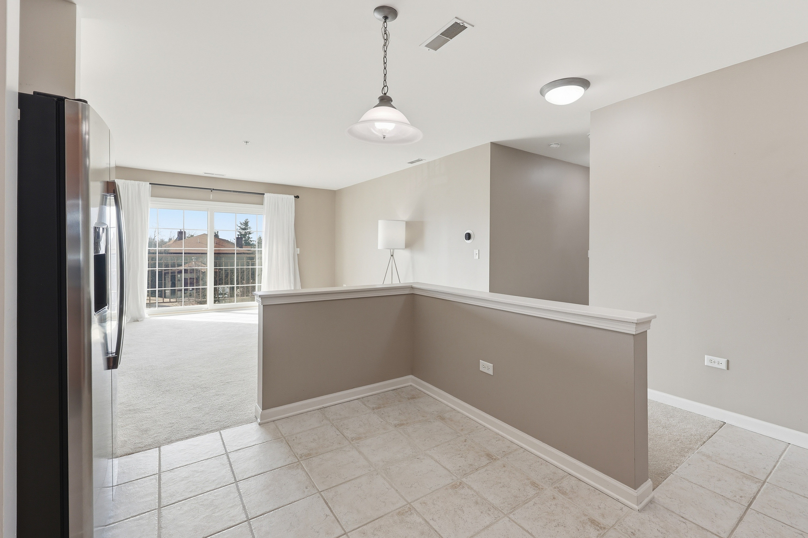 14 S Prospect Street #402, Roselle, IL 60172