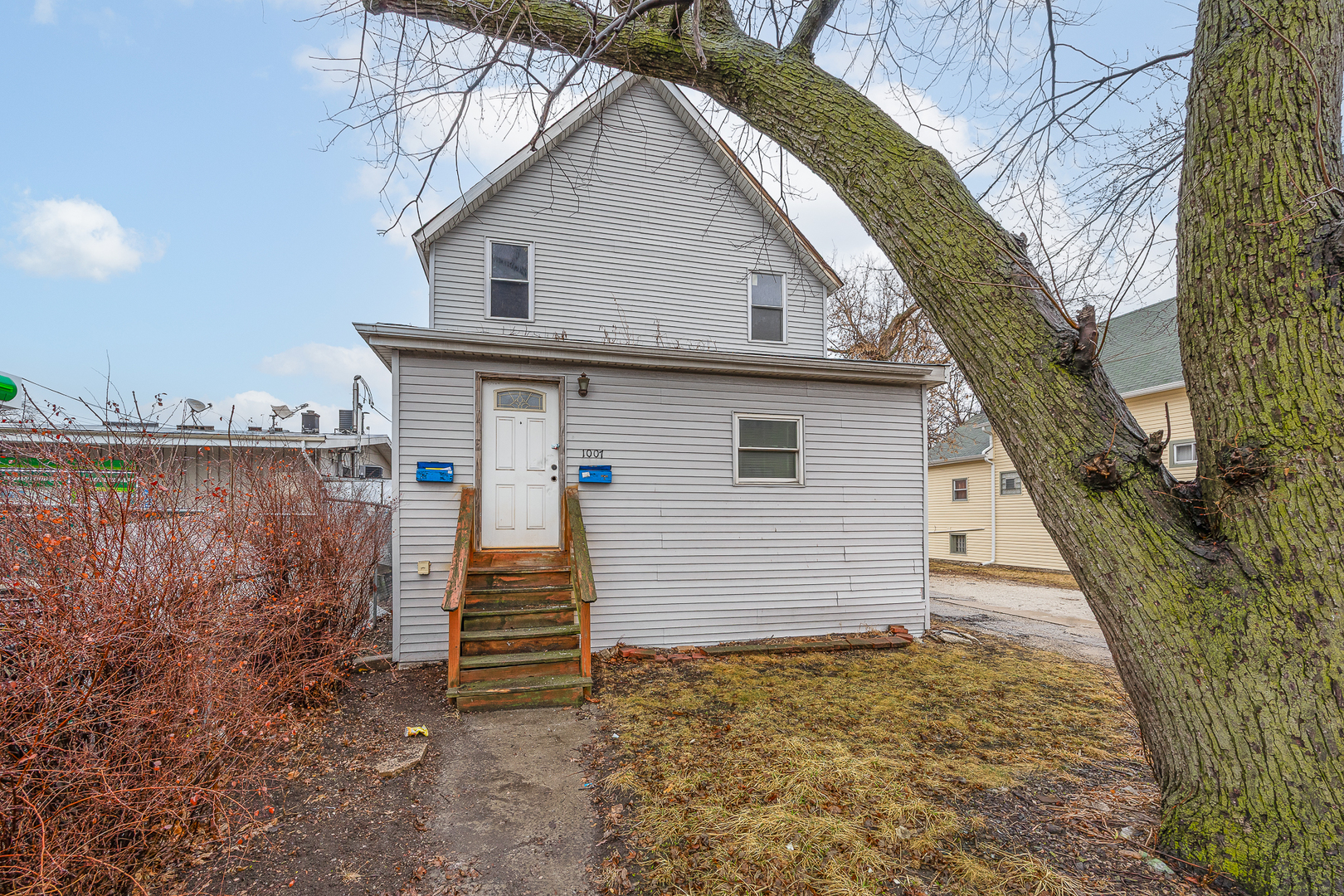 1007 S 1ST Avenue, Maywood, IL 60153