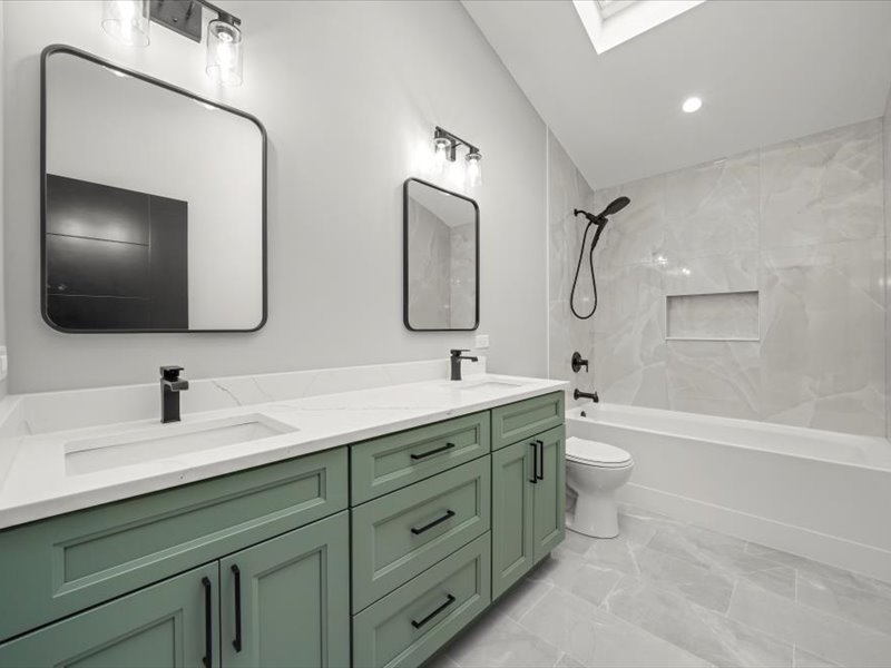 7137 S 87th Avenue, Justice, IL 60458