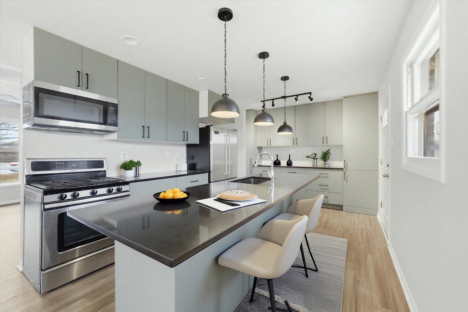 8939 Melvina Avenue, Oak Lawn, IL 60453