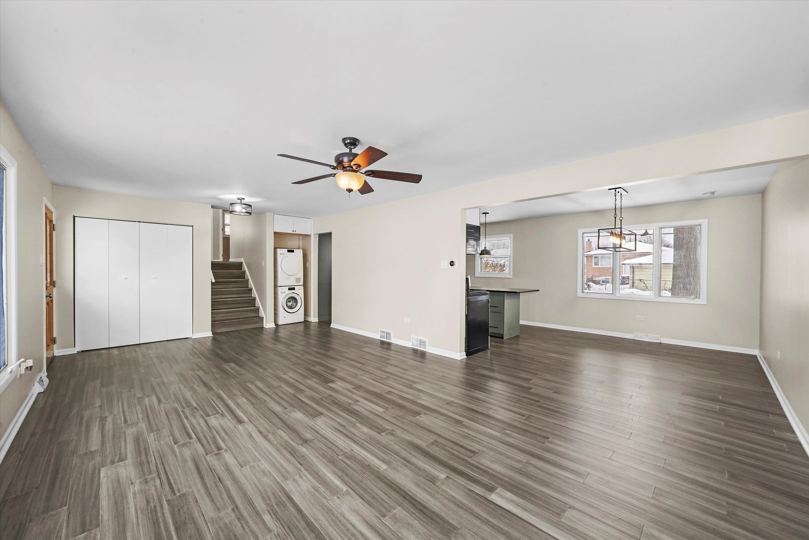 8939 Melvina Avenue, Oak Lawn, IL 60453