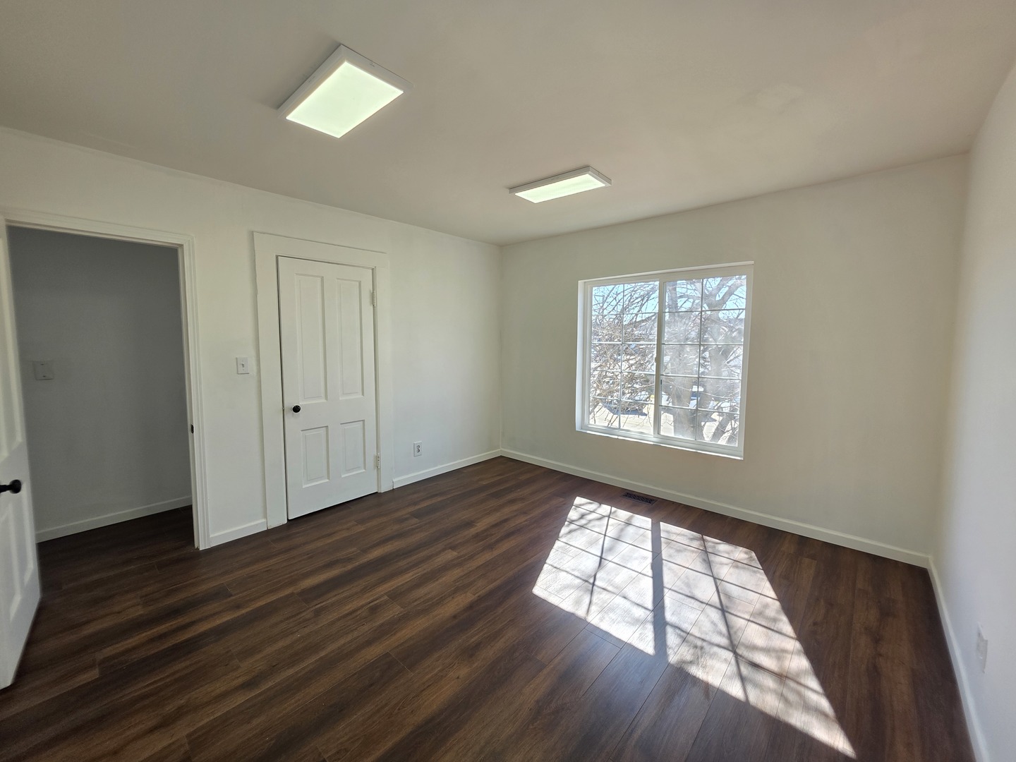 122 Hawley Street, Grayslake, IL 60030