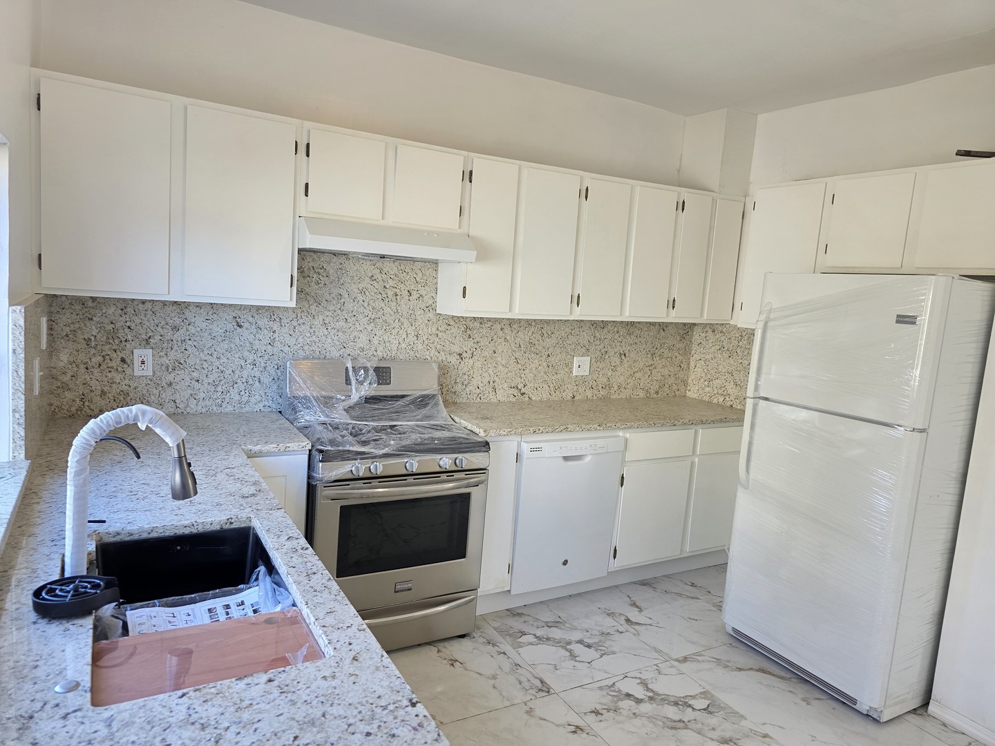 122 Hawley Street, Grayslake, IL 60030