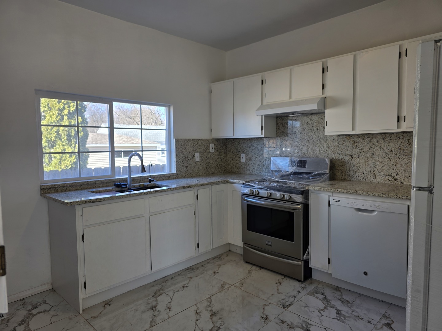 122 Hawley Street, Grayslake, IL 60030