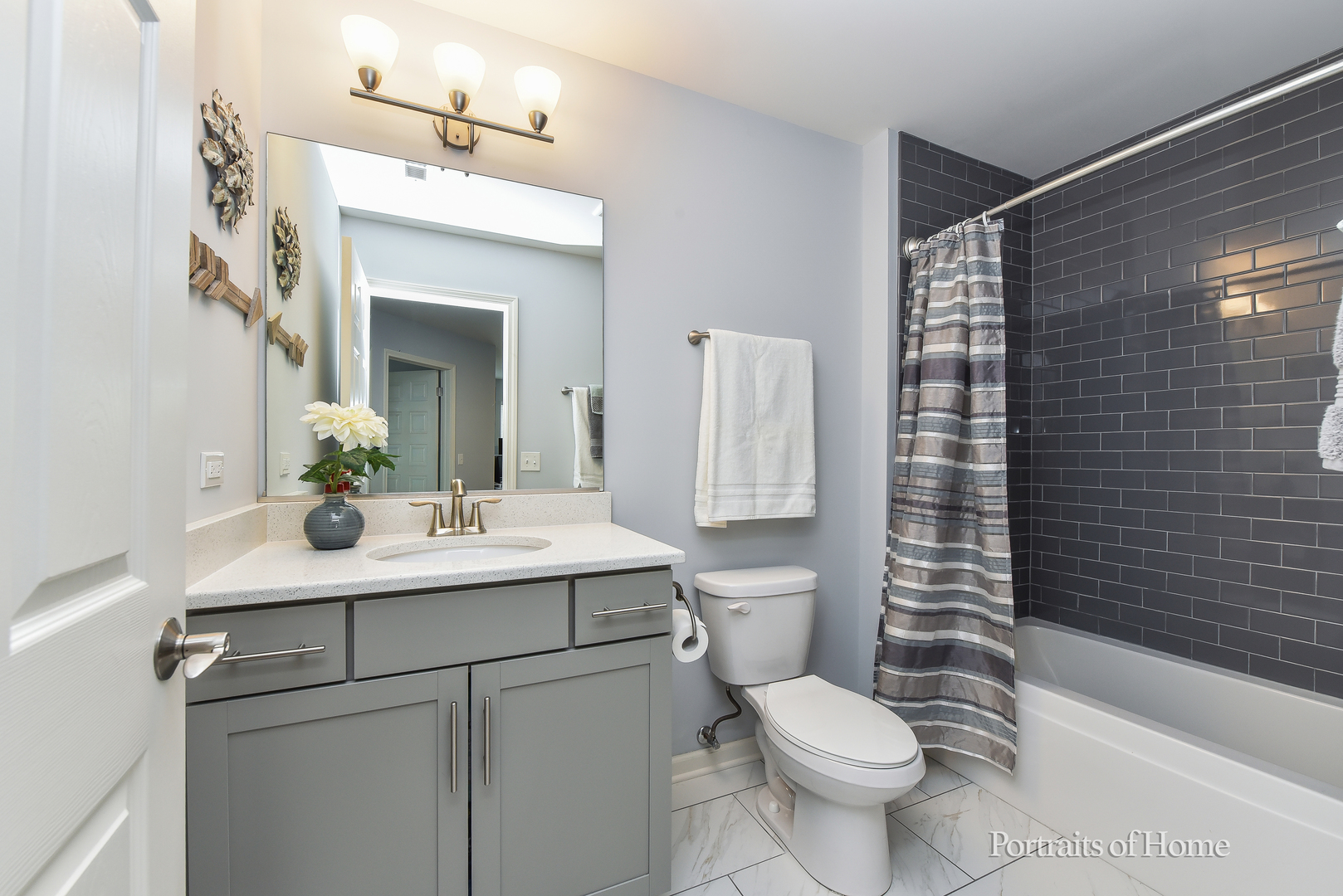 575 BOBBY ANN Court #575, Roselle, IL 60172