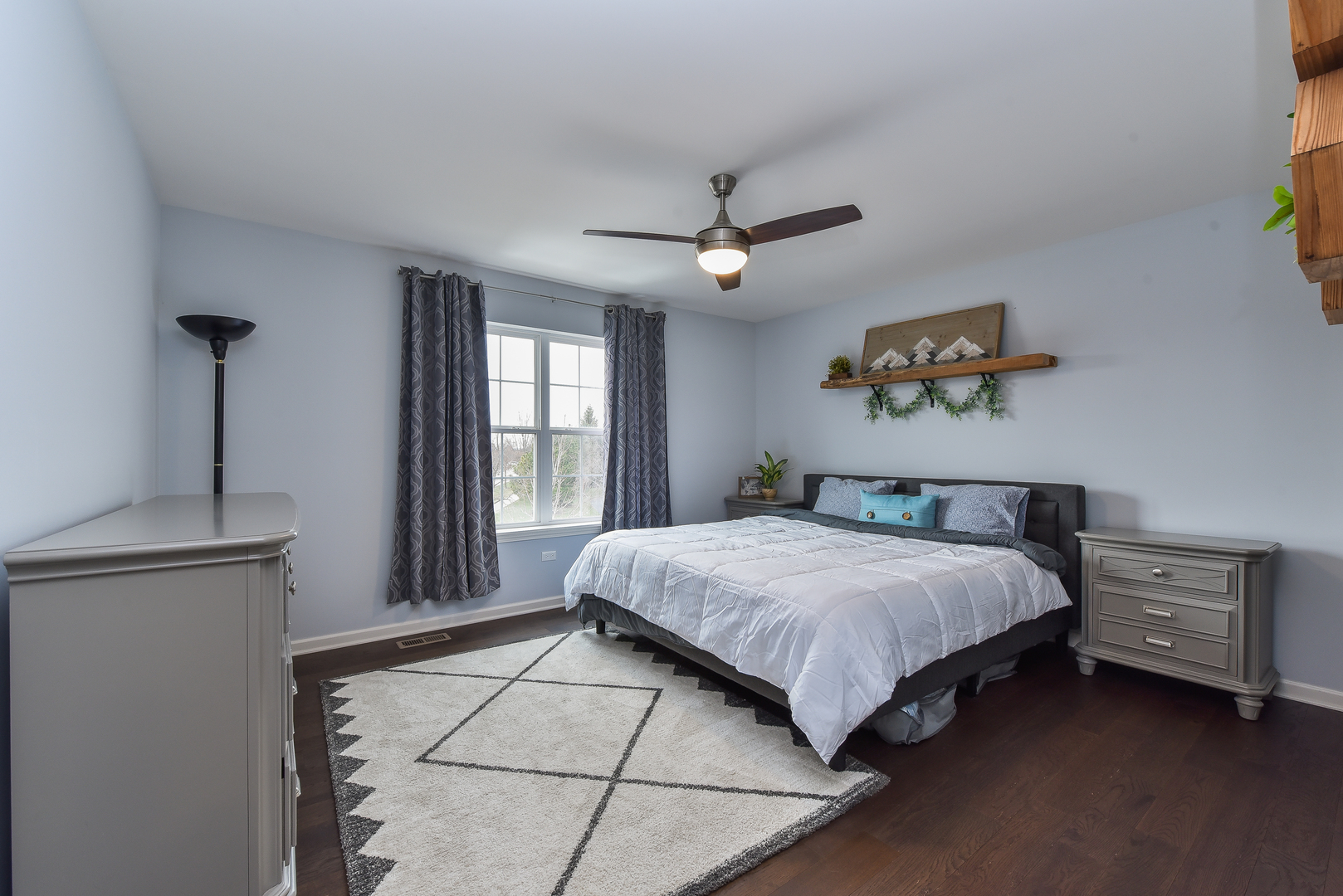 575 BOBBY ANN Court #575, Roselle, IL 60172