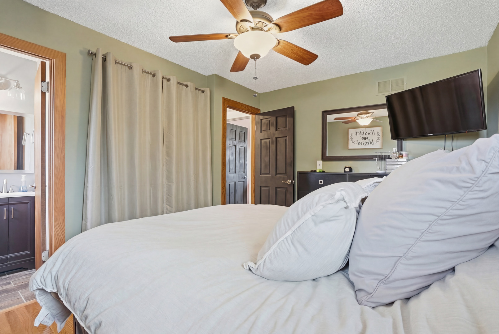 911 Somerset Street, New Lenox, IL 60451