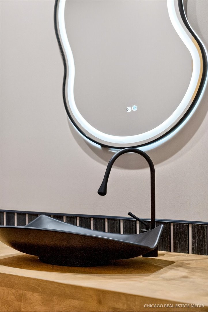 6090 Belmont Road, Downers Grove, IL 60516