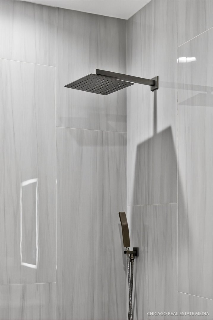 6090 Belmont Road, Downers Grove, IL 60516