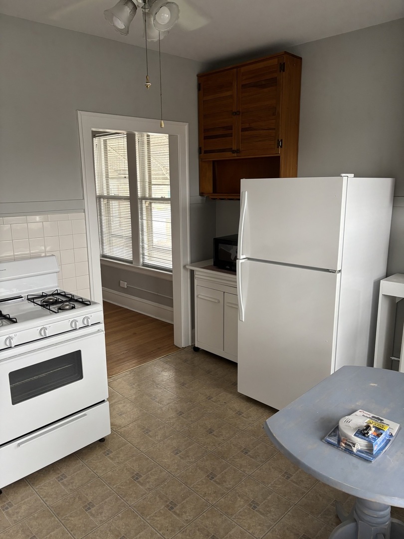 500 S Spring Road #1, Elmhurst, IL 60126