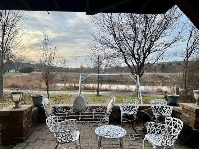 671 Wintergreen Circle, Naperville, IL 60540