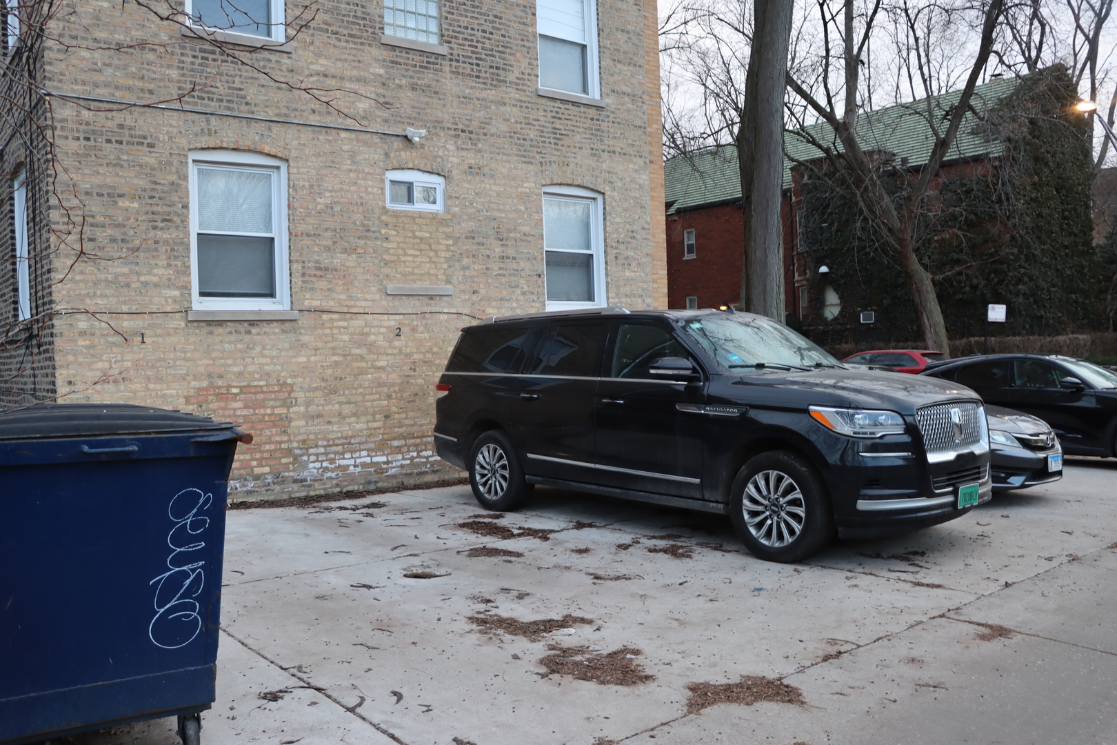 6505 N Bell Avenue, Chicago, IL 60645