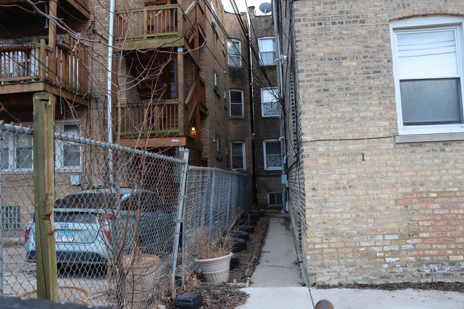 6505 N Bell Avenue, Chicago, IL 60645