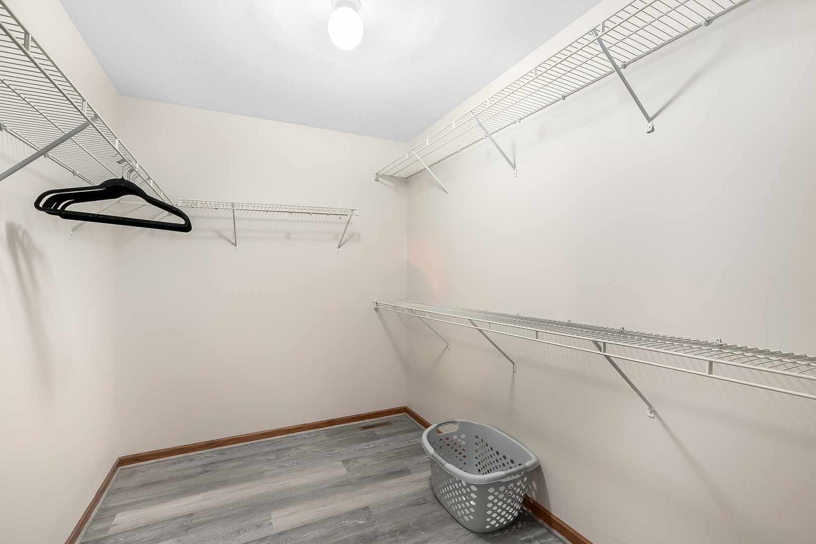 1303 Riverhaven Trail, Joliet, IL 60431