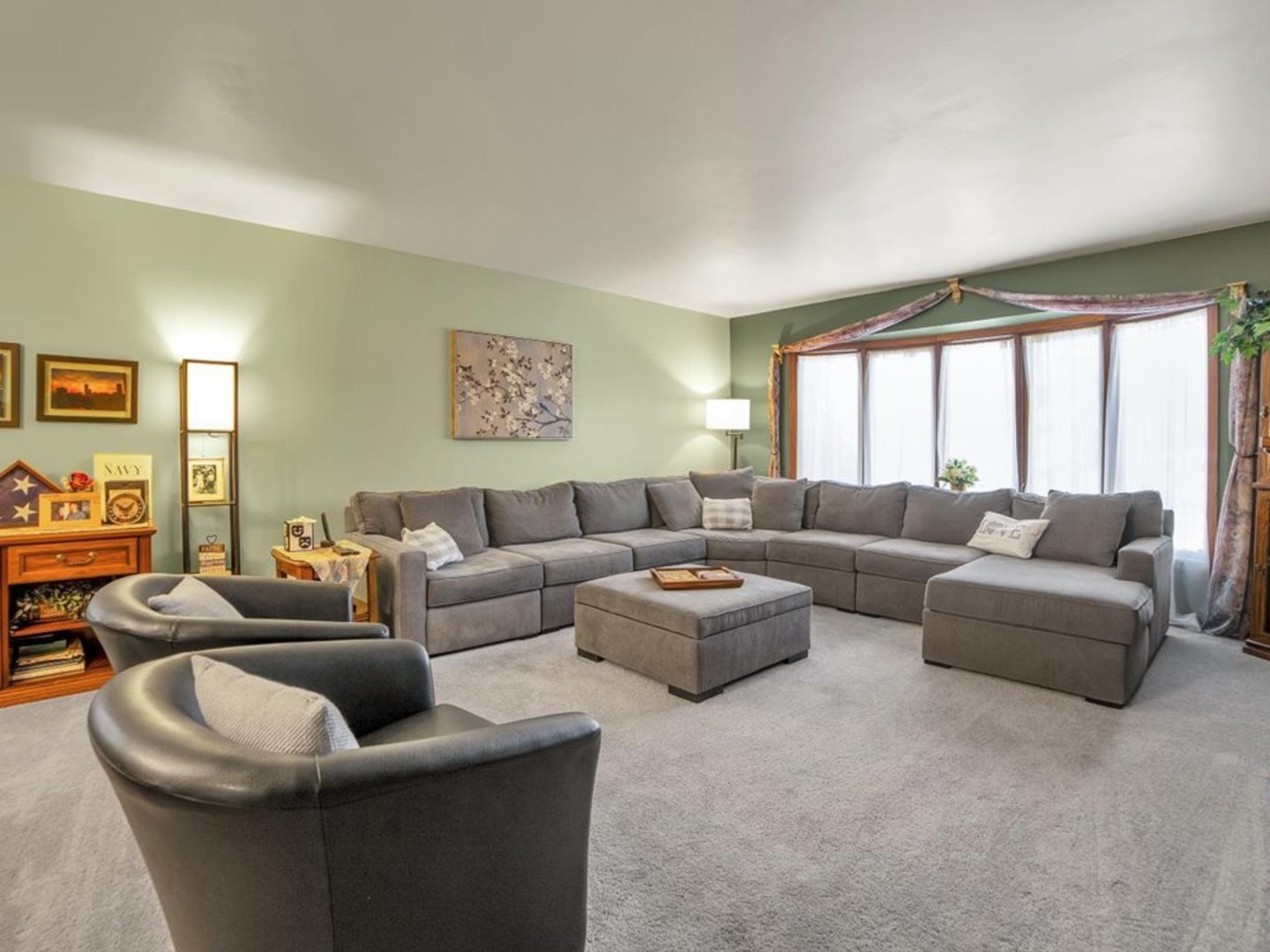 1102 E Ardyce Lane, Mount Prospect, IL 60056