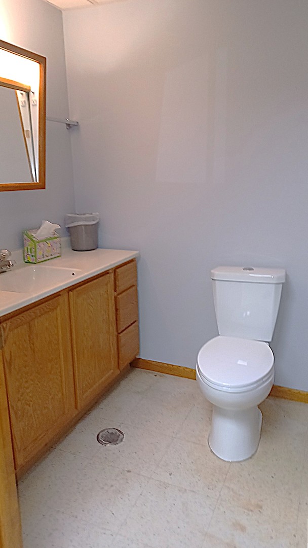 Crest Hill, IL 60403