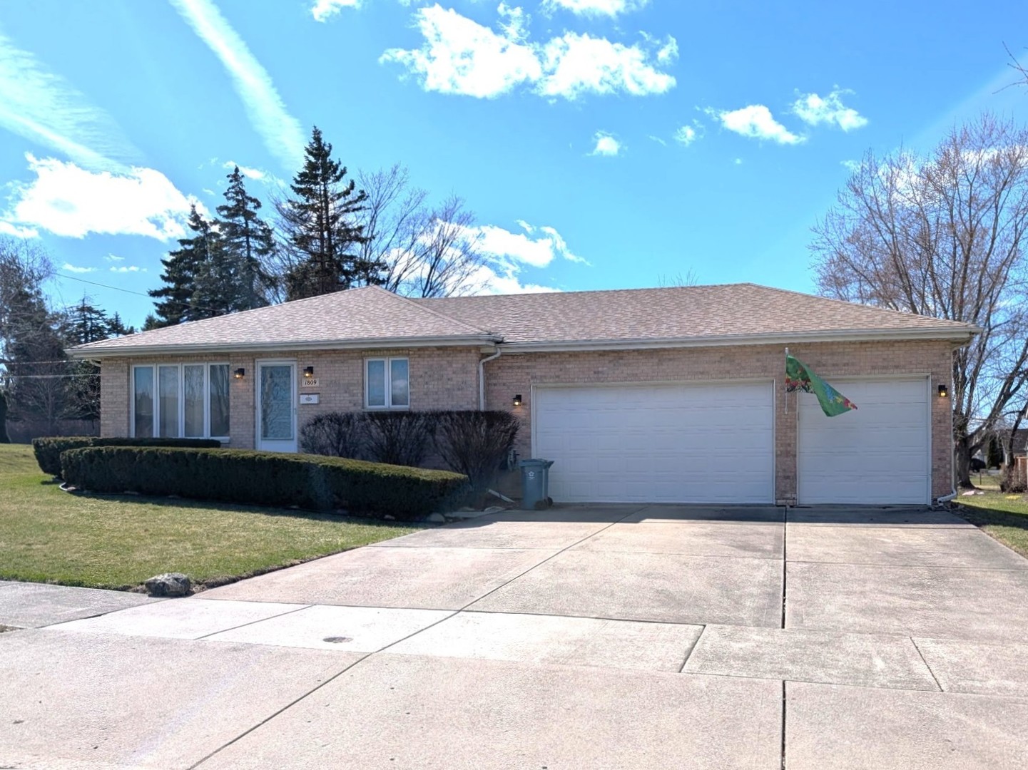 Crest Hill, IL 60403