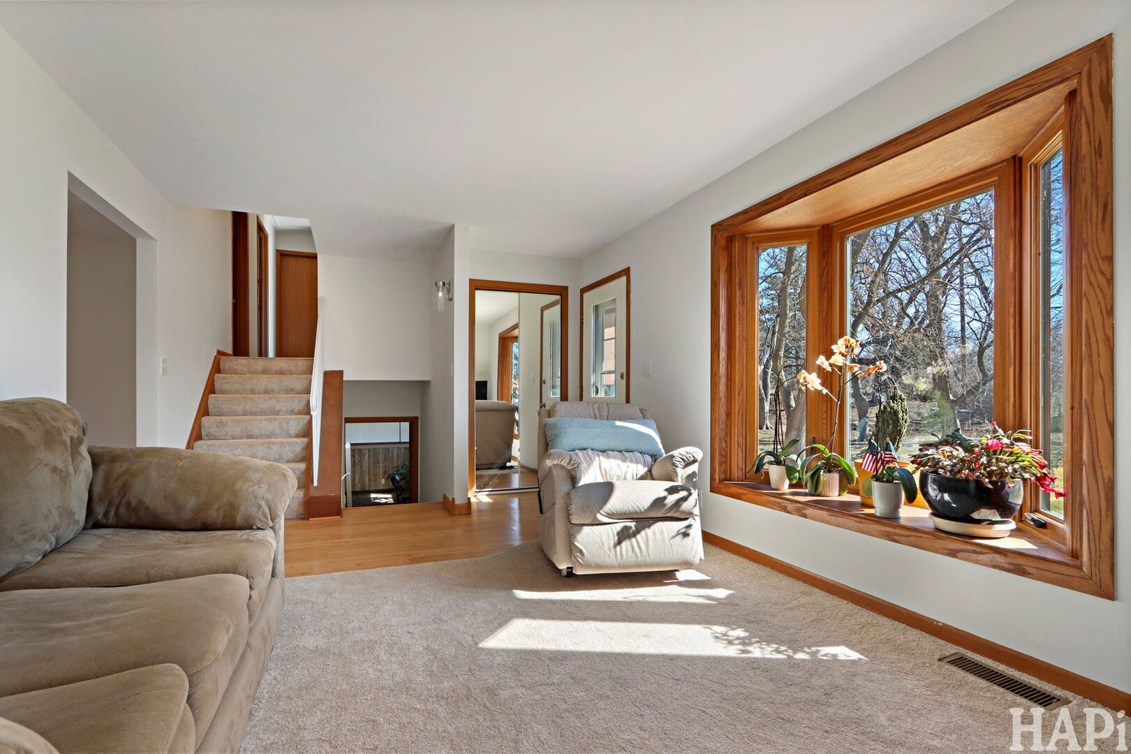 27236 W Northwest Highway, Barrington, IL 60010