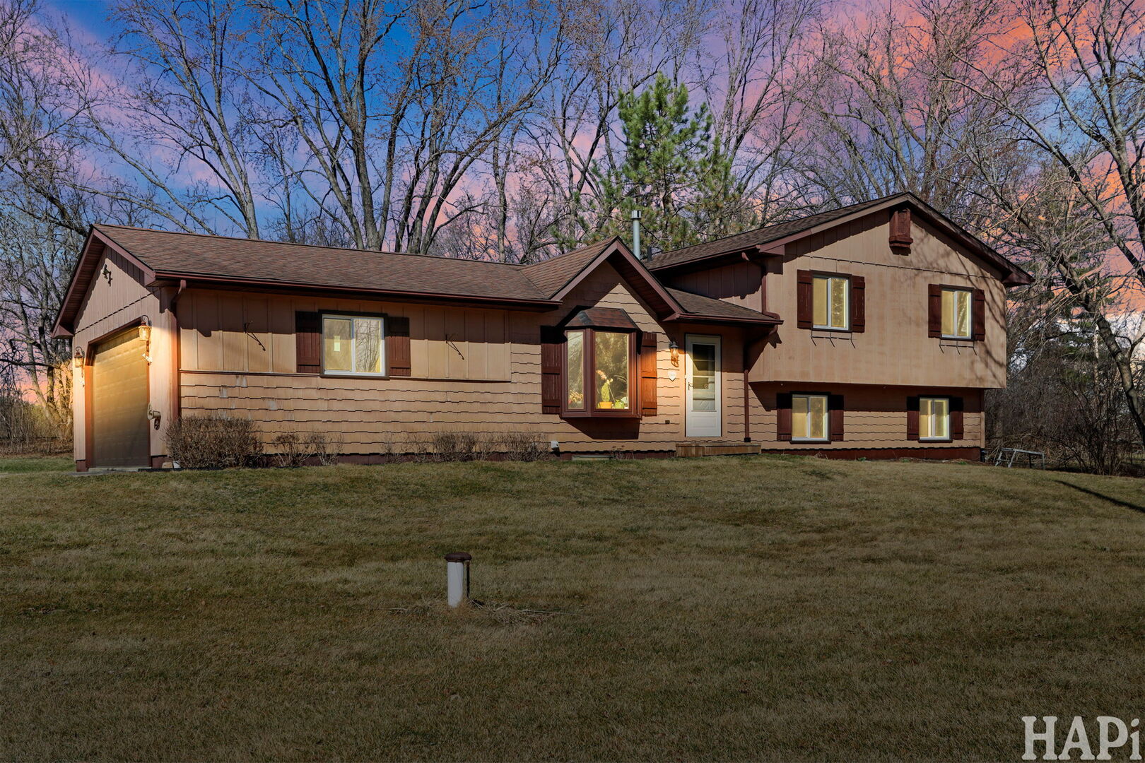 27236 W Northwest Highway, Barrington, IL 60010