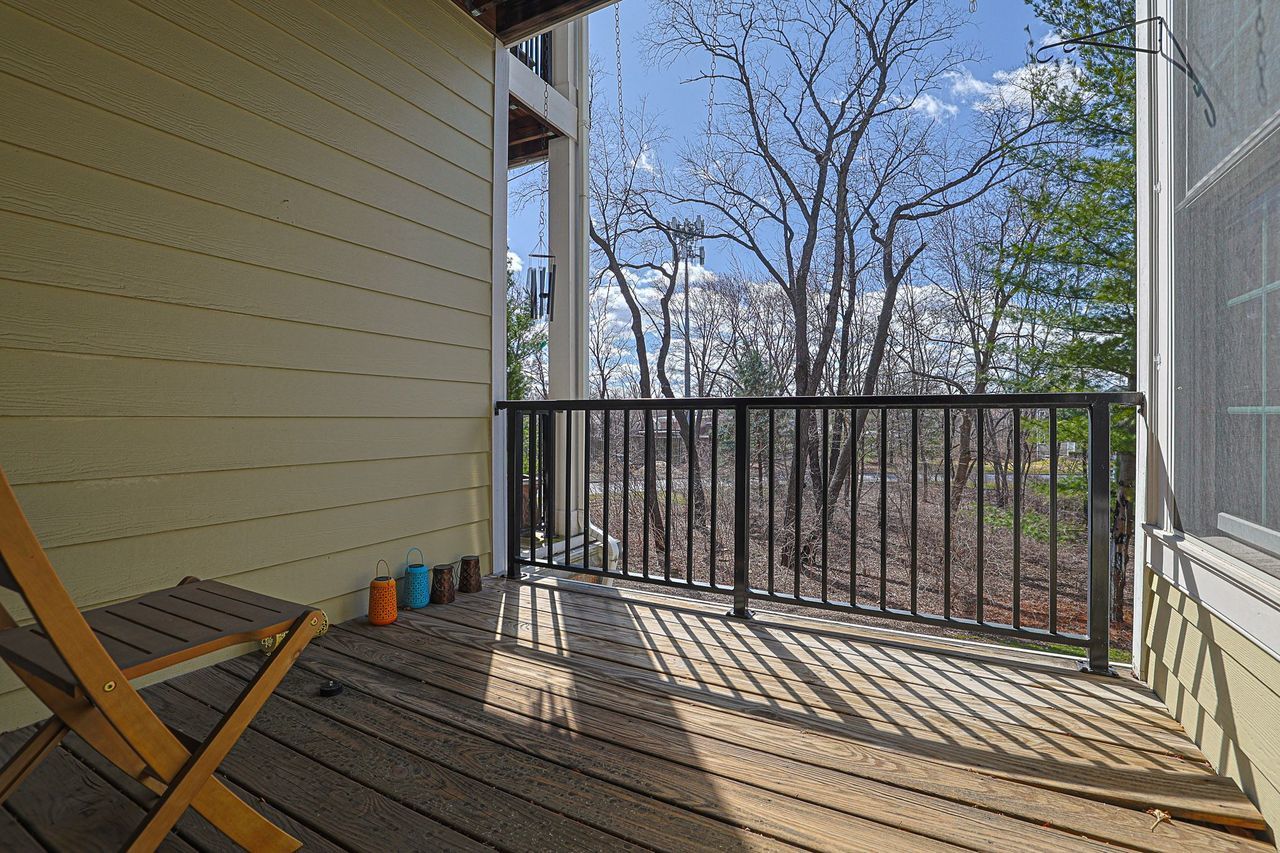 1909 Lynn Circle, Libertyville, IL 60048