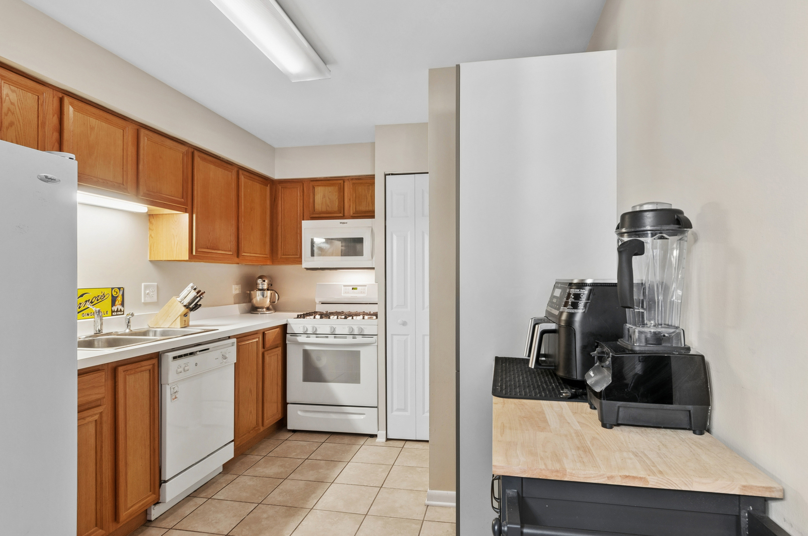 2880 Torrey Pine Lane #2C, Lisle, IL 60532