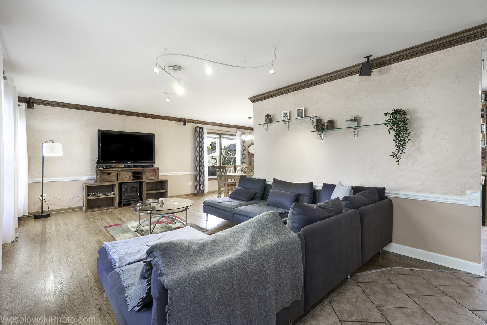 41 Siems Drive, Glendale Heights, IL 60139