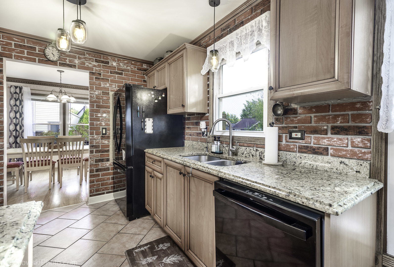 41 Siems Drive, Glendale Heights, IL 60139